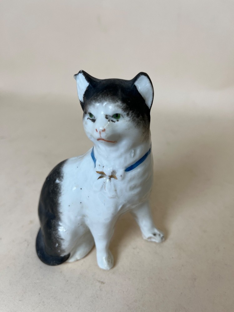 C.1890 Victorian Cat Spill Vase