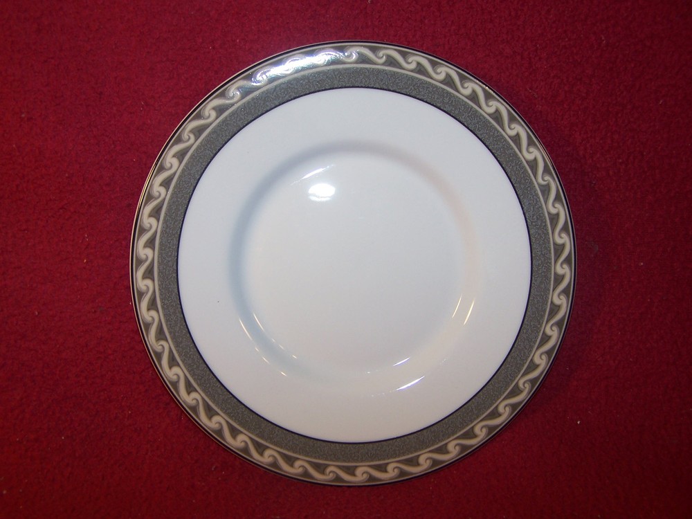 Studio Nova ~ Courtyard ~  Saucer 6 1/8"
