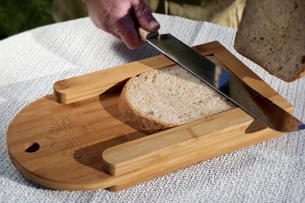 Eezi-Slice Breadboard Bread Slicer, Bamboo, Double Sided Thick/Thin NWT