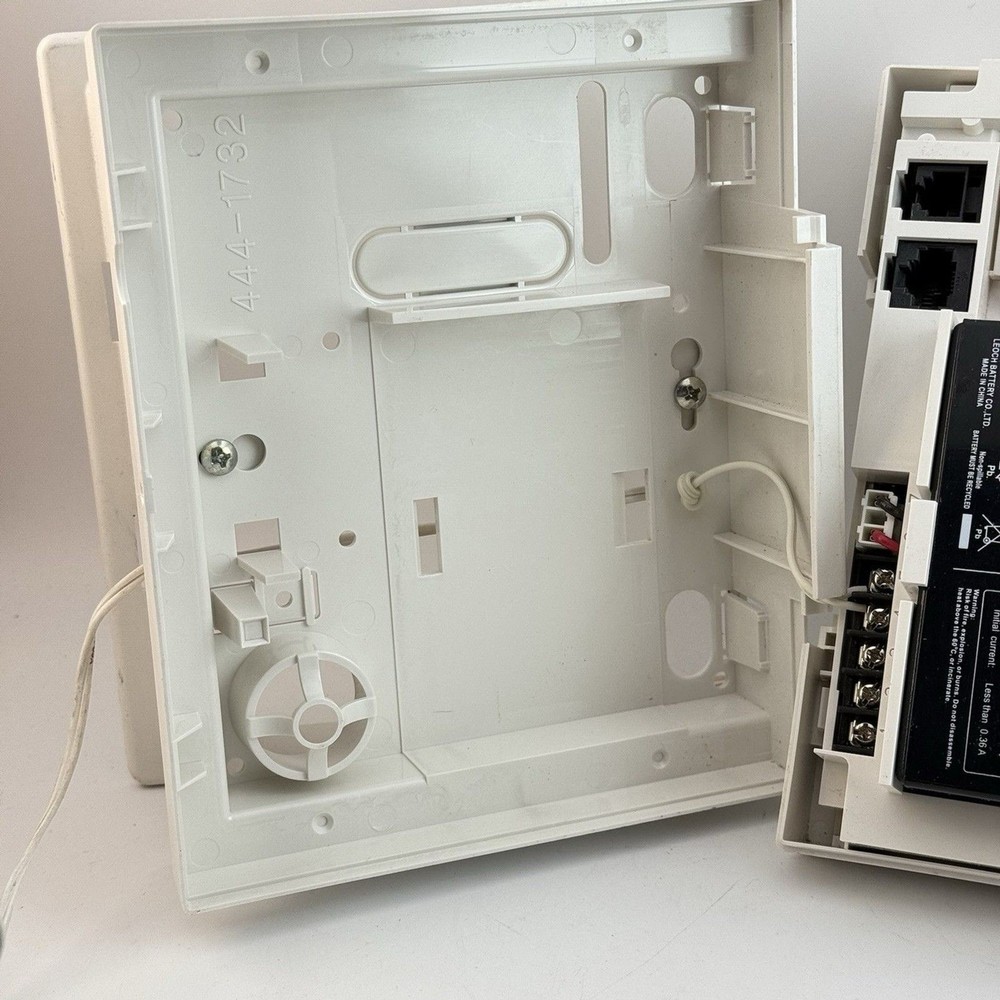GE SIMON XT 600-1054-95R Wireless Security Panel And Power Supply
