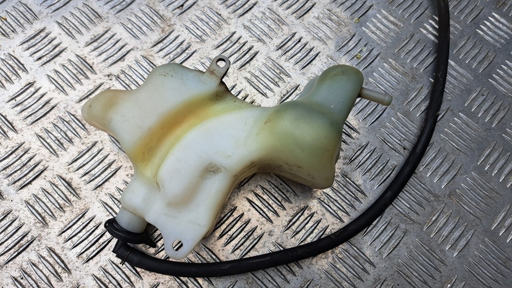 HONDA CBR1000F COOLANT HEADER TANK BOTTLE. SC24