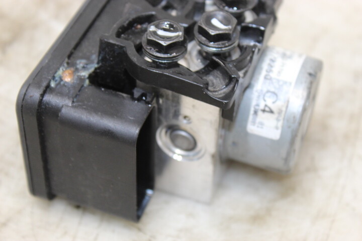 20 TRIUMPH 1050 SPEED TRIPLE RS ABS ABS PUMP UNIT MODULE