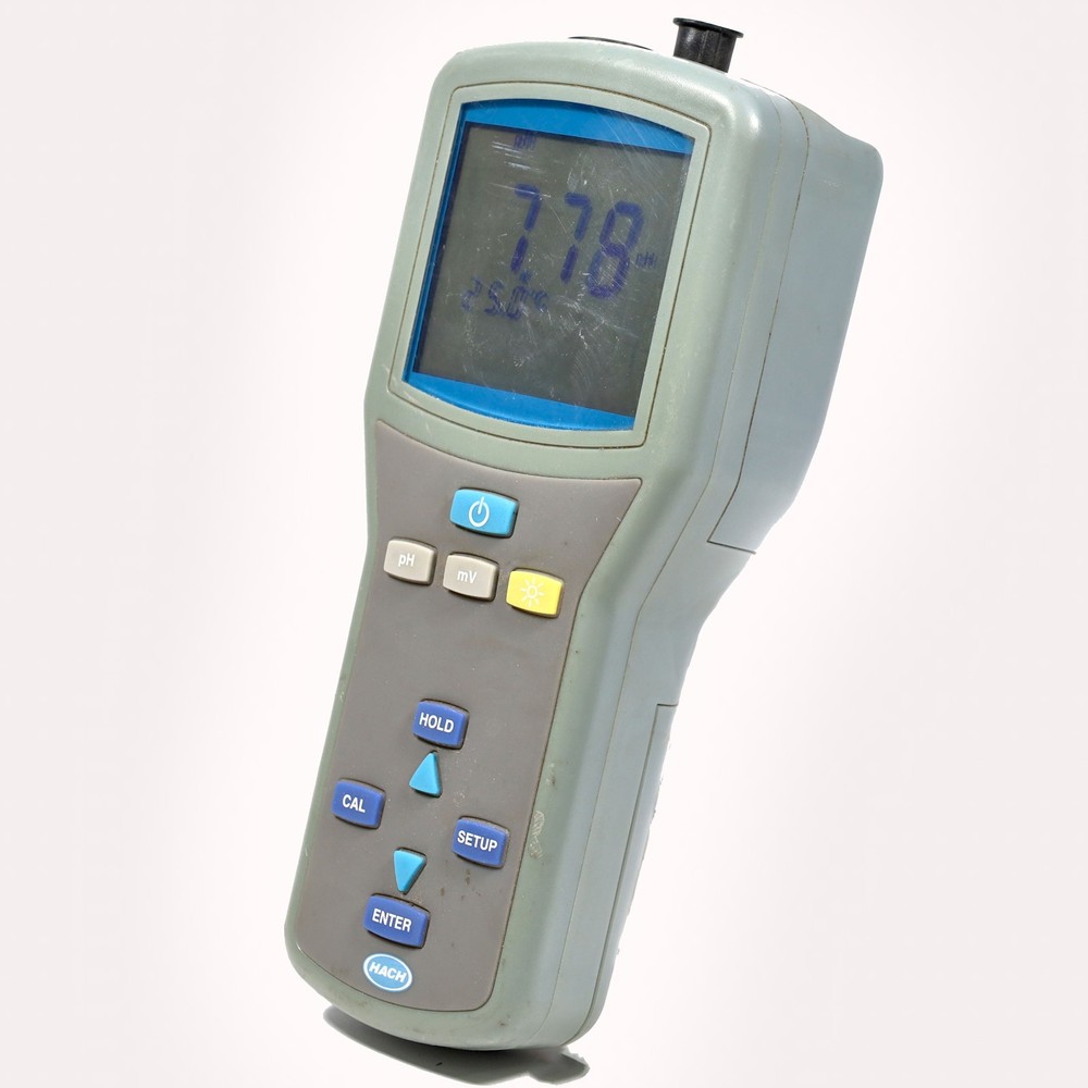 HACH H160 Portable pH Meter