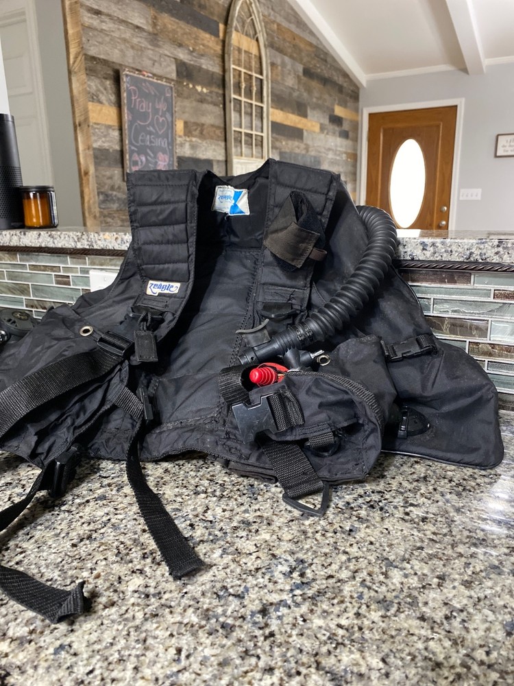 Zeagle Scuba Diving Vest Size Medium / Large ~Not Tested
