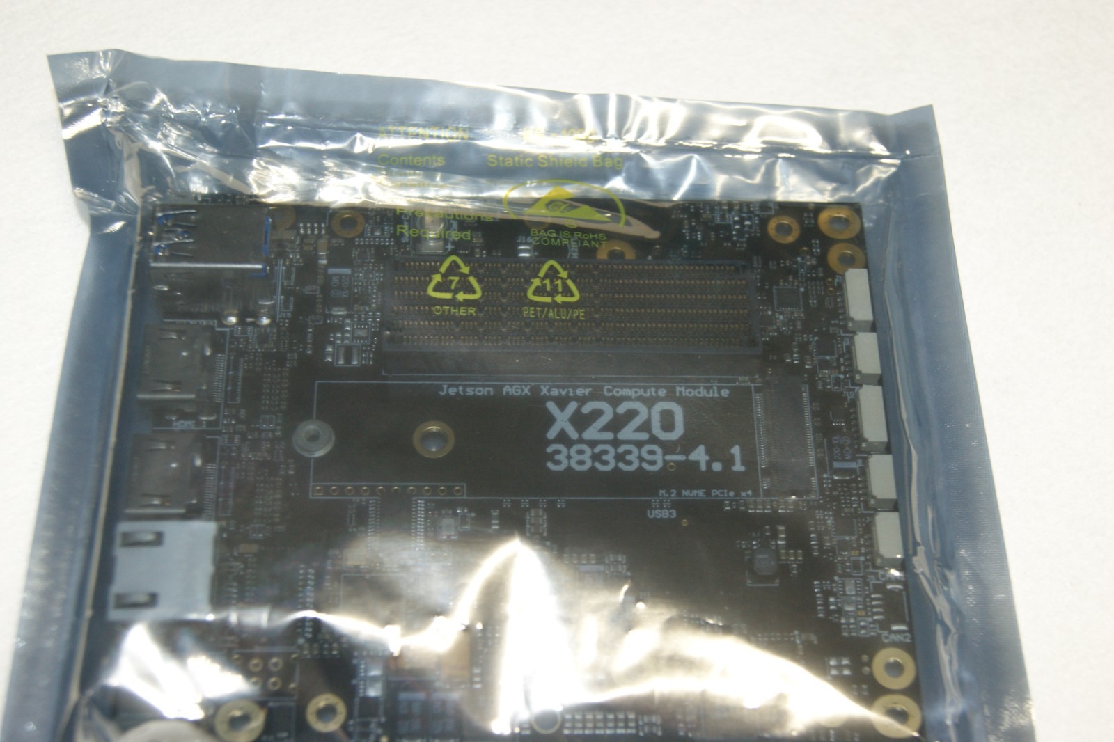 Auvidea X220 carrier board for the NVIDIA Jetson AGX Xavier System-on-Module SOM