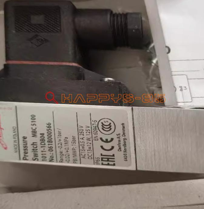 1PCS Danfoss 061B000566 pressure switch new
