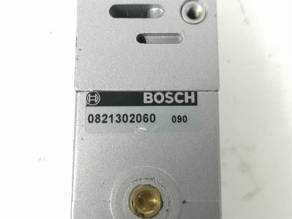 BOSCH 0821302060 Pressure Regulator