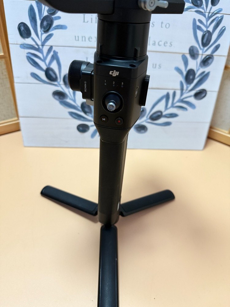 DJI Ronin S Gimbal Handheld Stabilizer