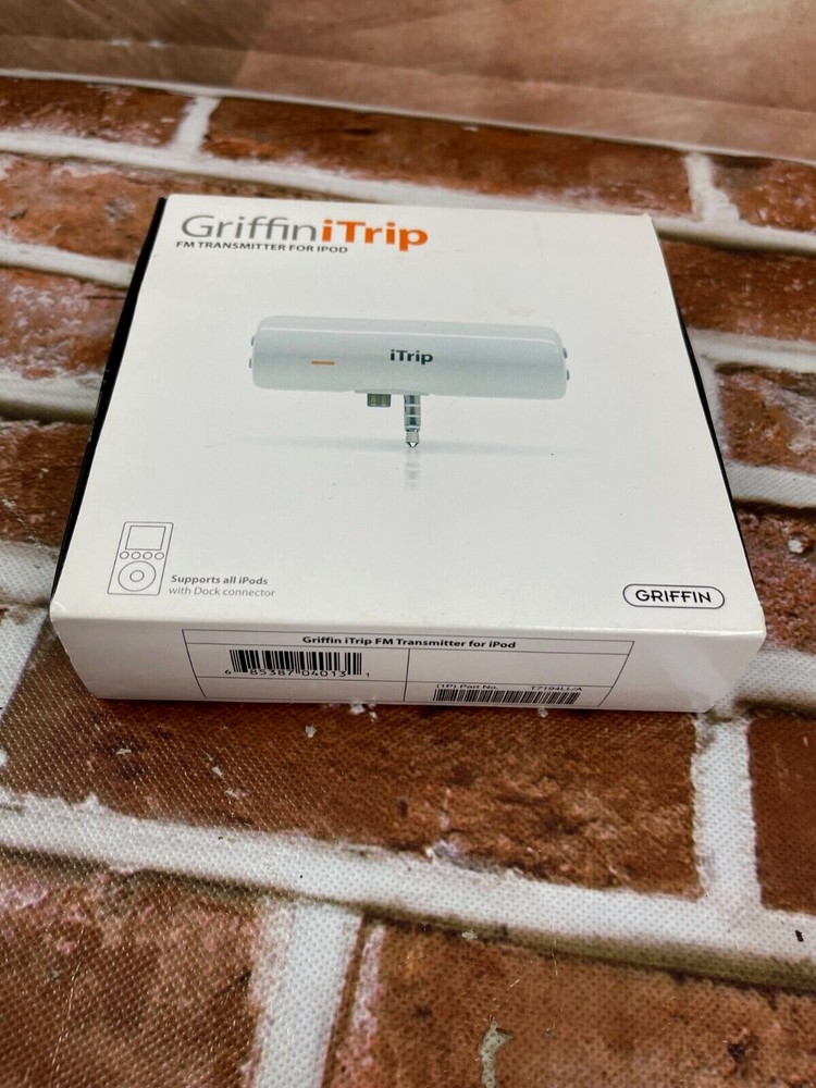 Griffin iTrip FM Transmitter for iPod Complete CD & Book -Used