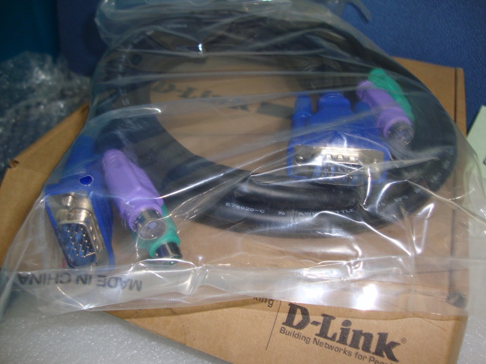 D-Link DKVM-CB5 - keyboard / video / mouse /KVM/ cable - 15 ft