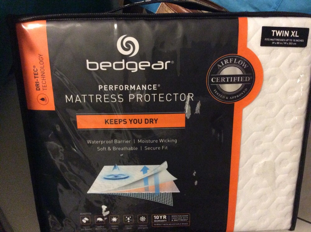 bedgeat DRI TEC TECHNOLOGIST  Wicking Performance Mattress Protector