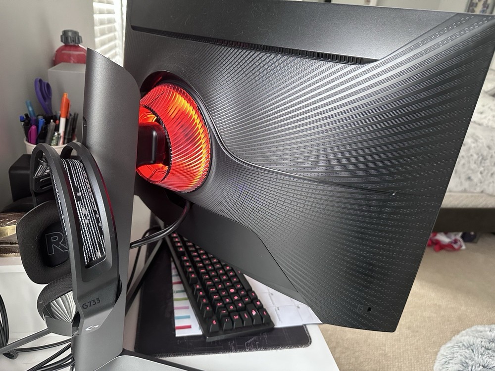 Gaming Pc W/ keyboard & Mouse