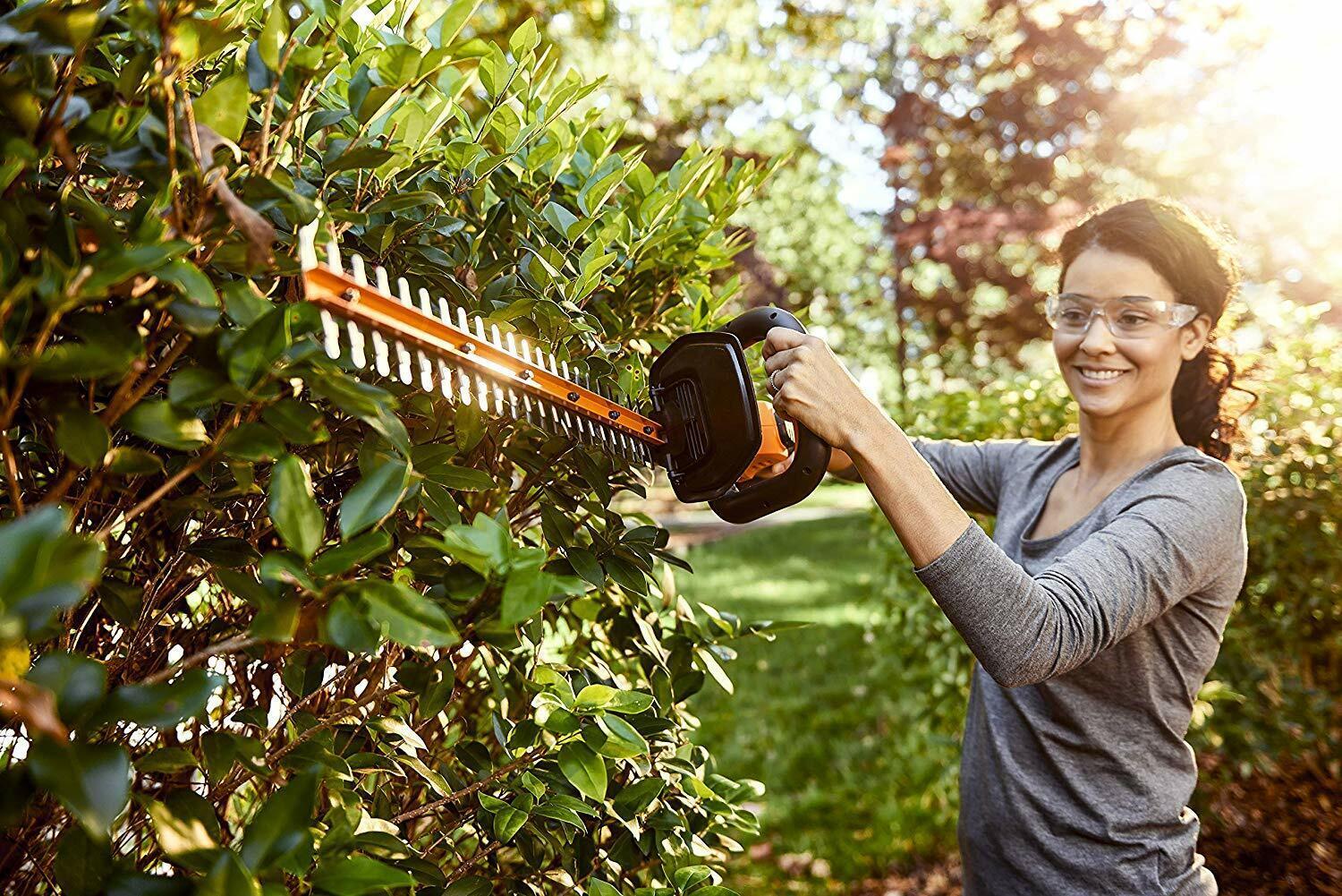 WORX WG261 20V Powershare Cordless 22" Hedge Trimmer - SR
