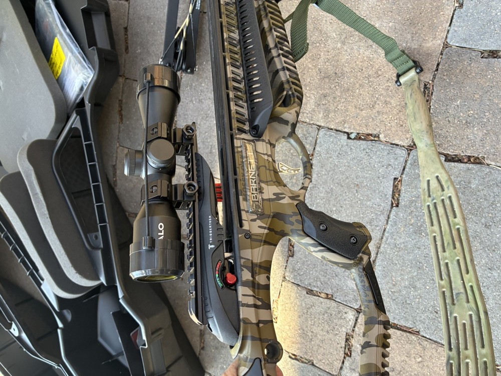 Barnett Whitetail Hunter Pro FX Crossbow W/Case