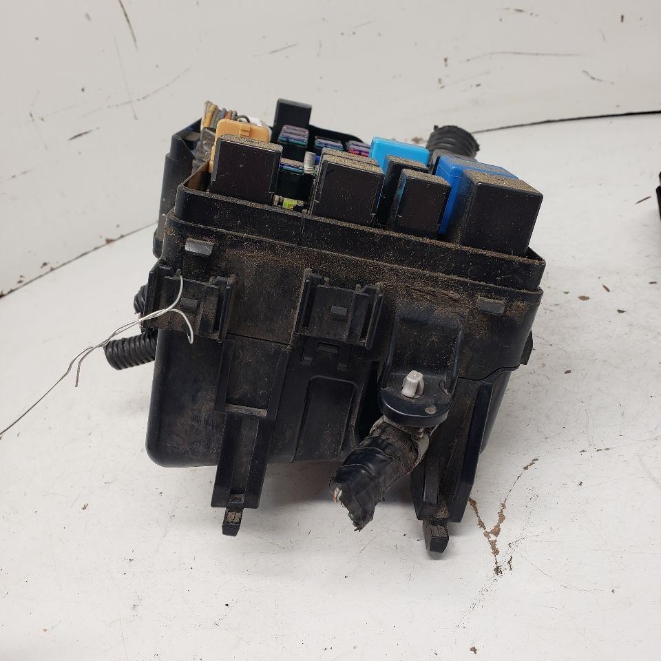 Used Fuse Box Engine fits: 2012 Mazda 3 Grade A