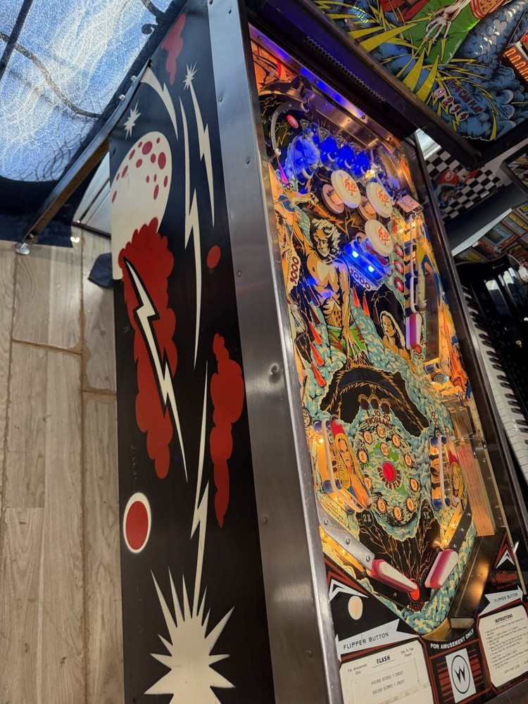 pinball machine Williams Flash, fully serviced , gorgeous