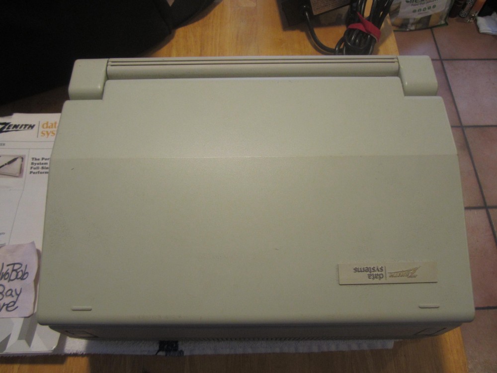 VNTG Zenith Data Systems ZFL-171-42 Portabl Personal Computer W/CASE - POWERS ON