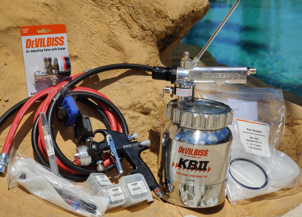 Devilbiss Prolite Pressure Feed Spray Gun & 2 QT Pot, Hose & LED