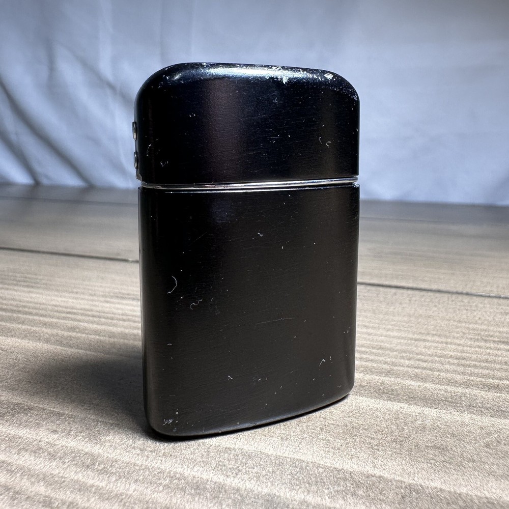 Vintage Black Ronson Typhoon Fluid Windproof Lighter 188.507 Retro Flame Source