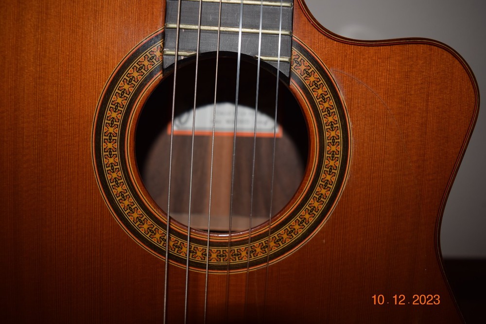 Ramirez 2CWE Classical Guitar