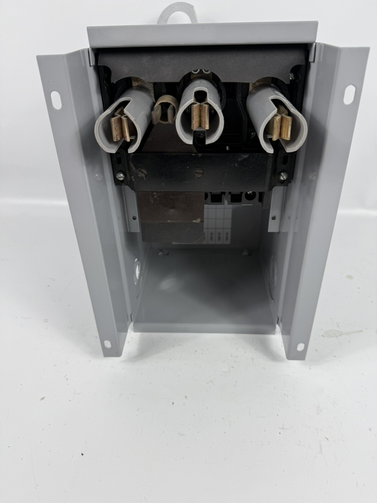 BOS16421 ITE Siemens 30 Amp 240V 3P 4 Wire Fusible Bus Plug BD Switch, 30A BOS