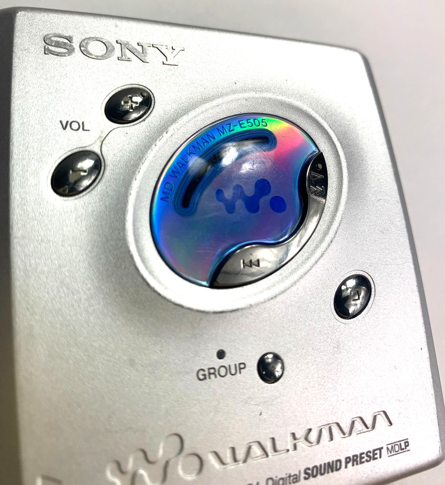 Sony Walkman MZ-E505 Silver Portable MD MiniDisc Player Main Unit Only JUNK