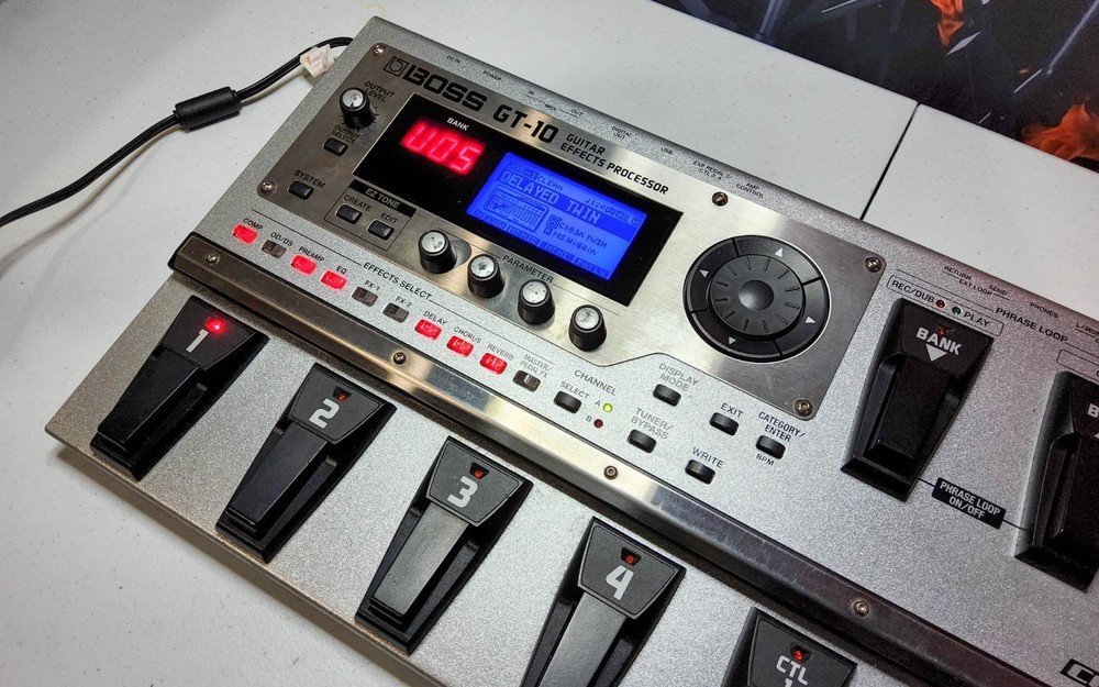 🎸 BOSS GT-10 Guitar Effects Processor - w/ Power Adapter – Fully Functional!
