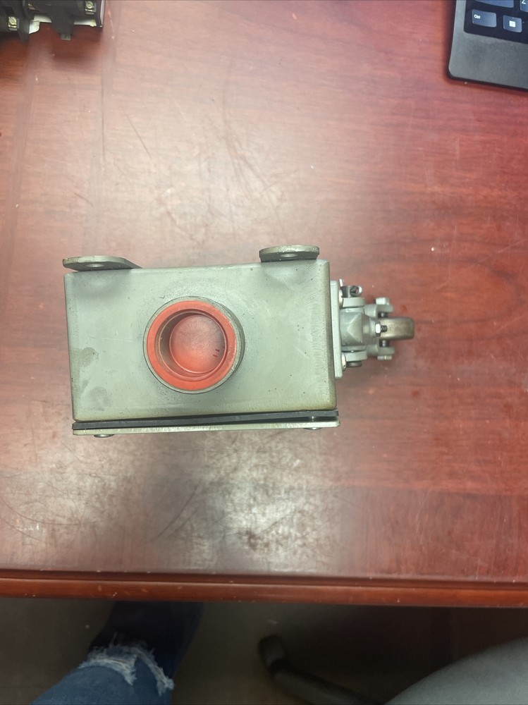 Rees, Inc Limit Switch 04939-200 Left Hand