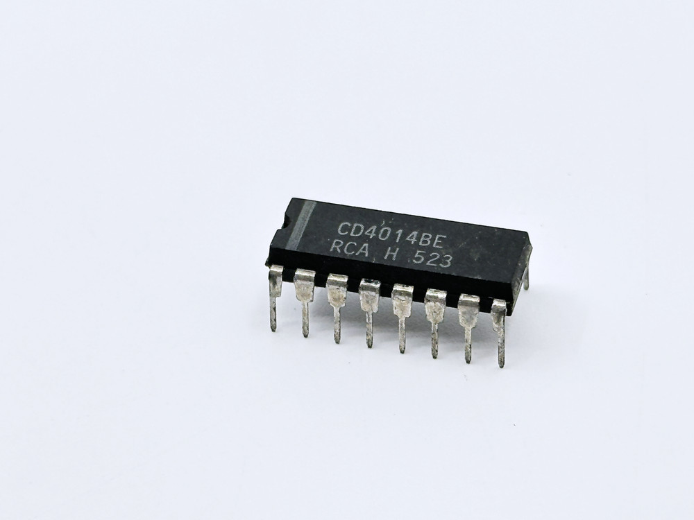 9PCS CD4014BE RCA 8-Stage Shift Register Parallel Load Serial DIP-16