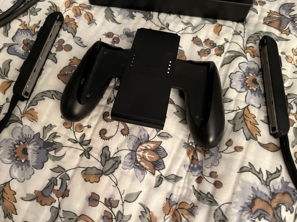 Nintendo Switch Dock, Controller Grip, Joy-Con Straps & HDMI Cable Bundle