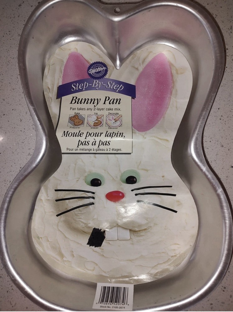 2003 Wilton  Step-By-Step Bunny Cake Baking Pan #2105-2074