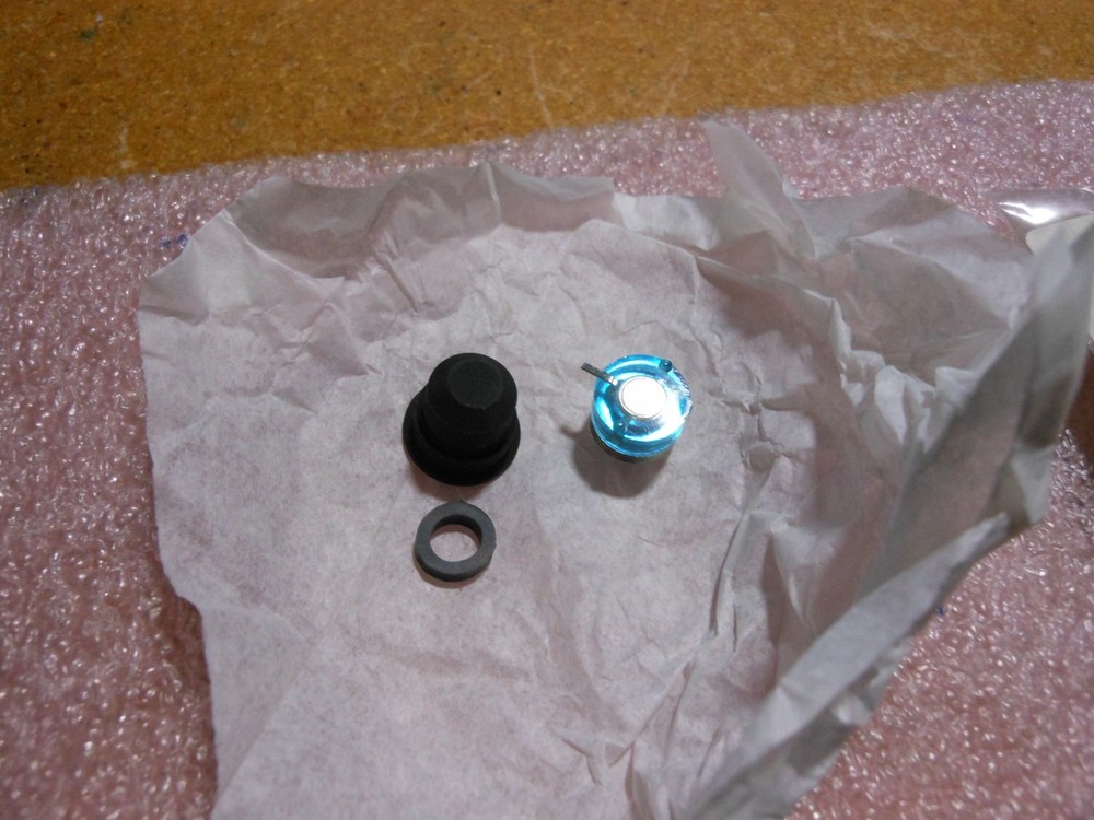 HOFFMAN ENGINEERING LIGHT , PANEL PART # 22650-4 NSN: 6210-00-555-3822