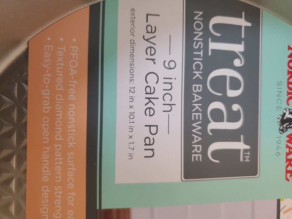 Nordic Ware NonStick 9" Layer Cake Pan Handles Textured