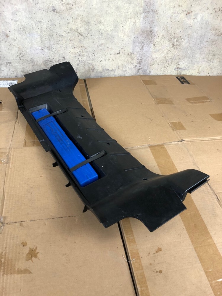 BMW Z4 E85 Warning Triangle and Tray 1095457