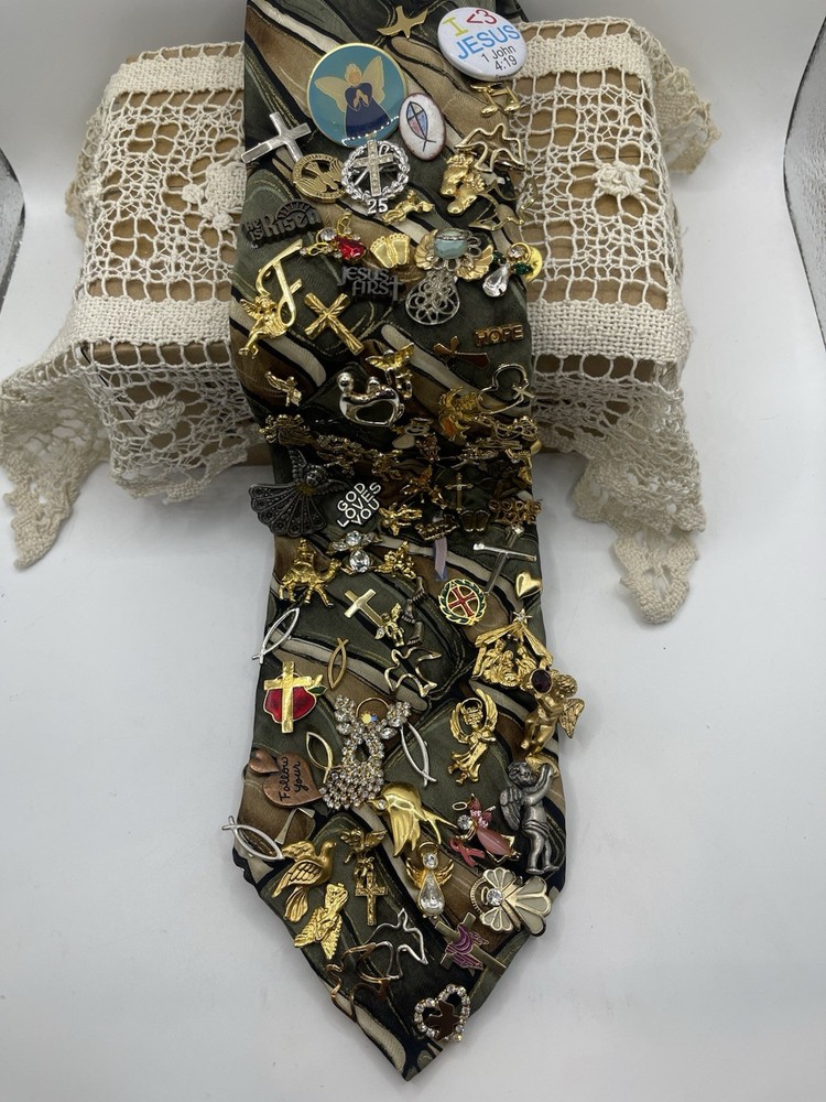 Lot Of Religious Pins.