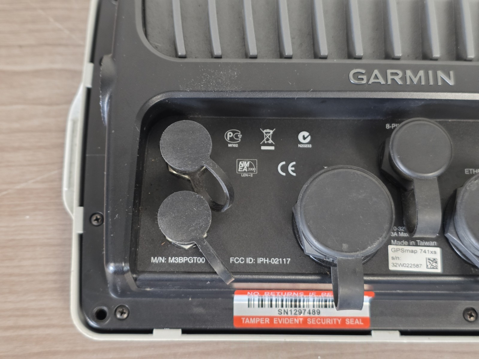 Garmin GPSmap 741XS GPS Chartplotter Multifunction Display W/ Cover & Cable