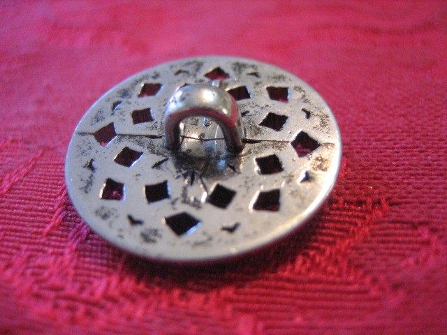 Vintage 13/16" Metal Pattern Button - V66