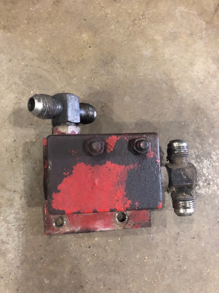 113680C91 relief valve block 2+2 tractors