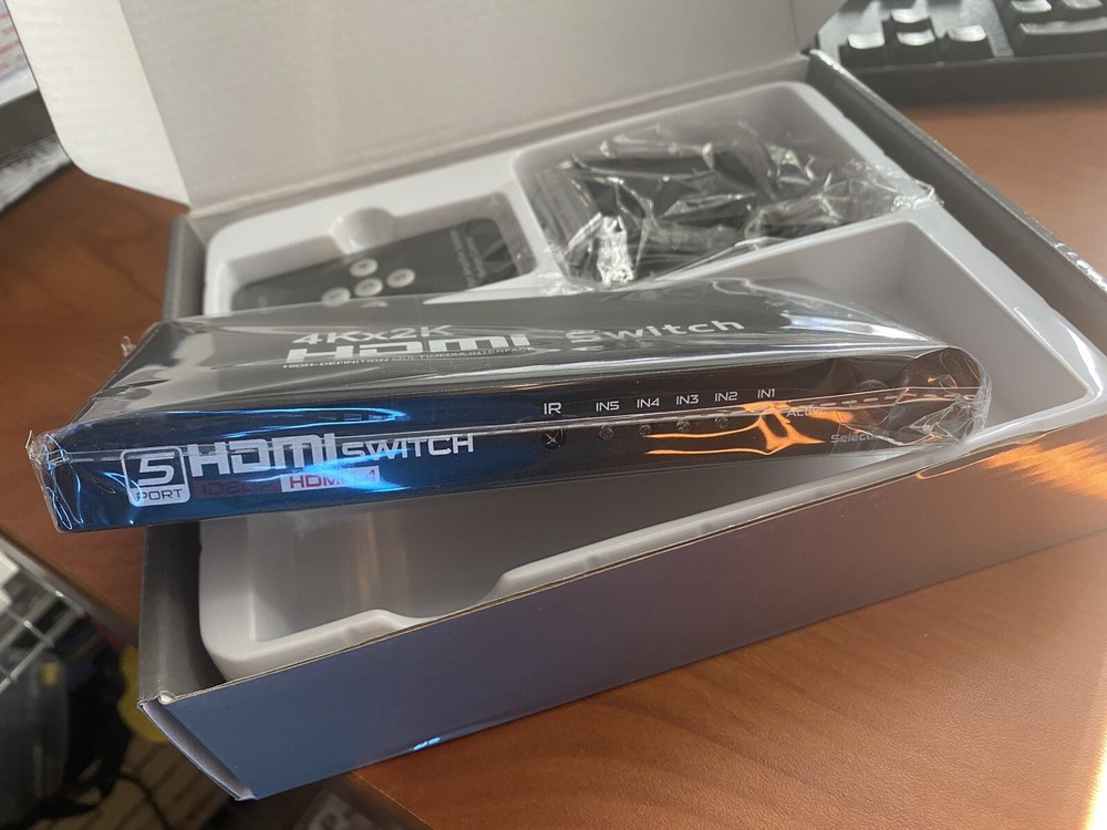 5 ports HDMI switch high definition Multimedia Interface UHD 4K X 2K 3D.