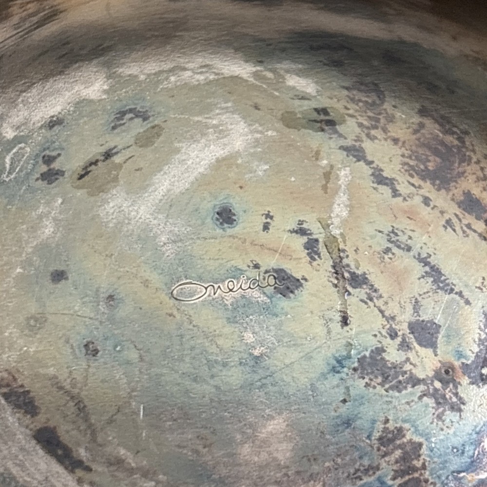 VTG Oneida Silver Plated Punch Bowl Set Punch Bowl Ornate Tray 12 Cups & Ladle