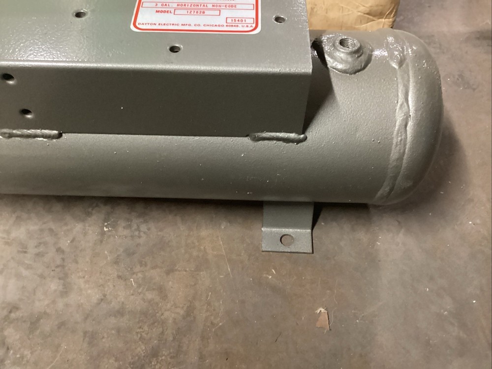 Dayton 3 Gallon Horizontal Non-Code Compressor Tank 1Z782B #806E89PR6*CO
