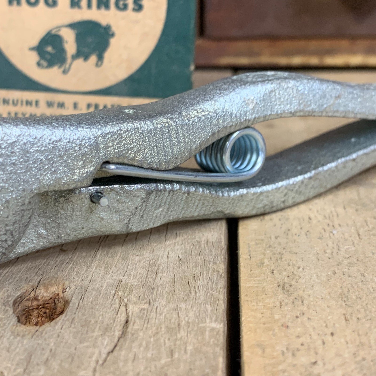 DECKER'S HOLD'EM ~ Hill Ringer 8” Hog Ring Pliers + Partial Box Of Seymour Rings