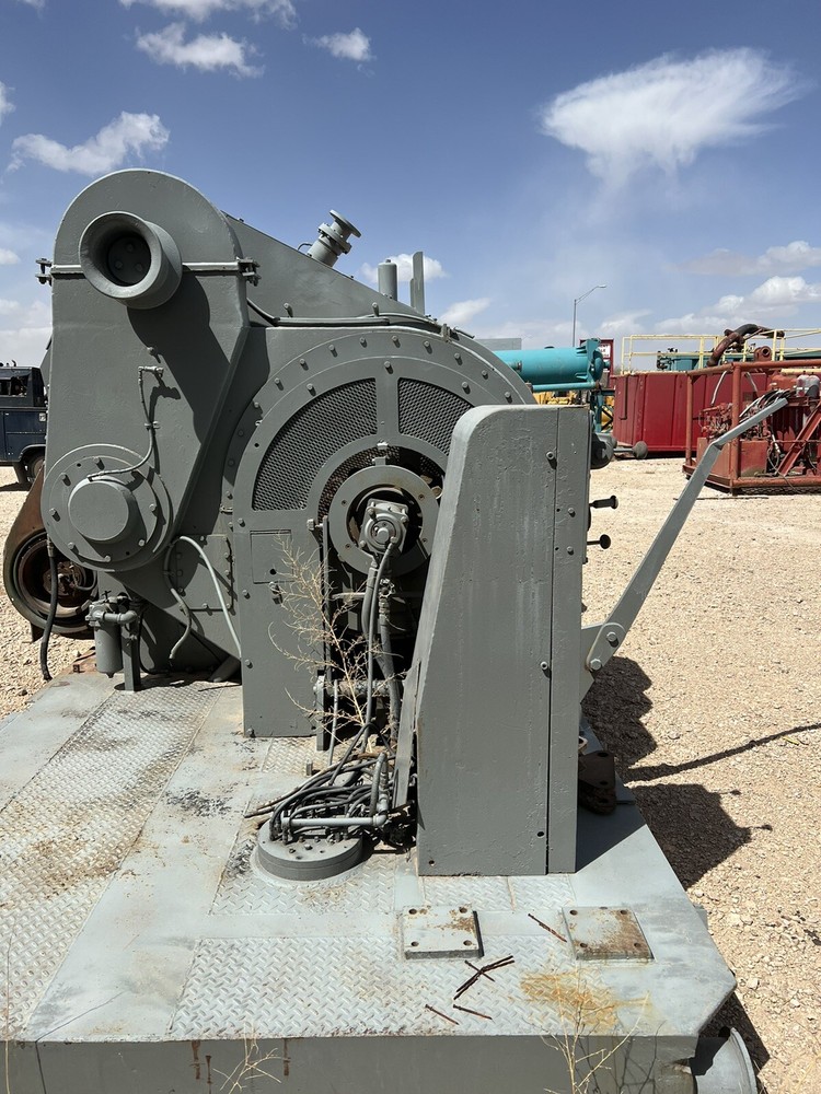 Skytop Brewster n12 2000hp drawworks