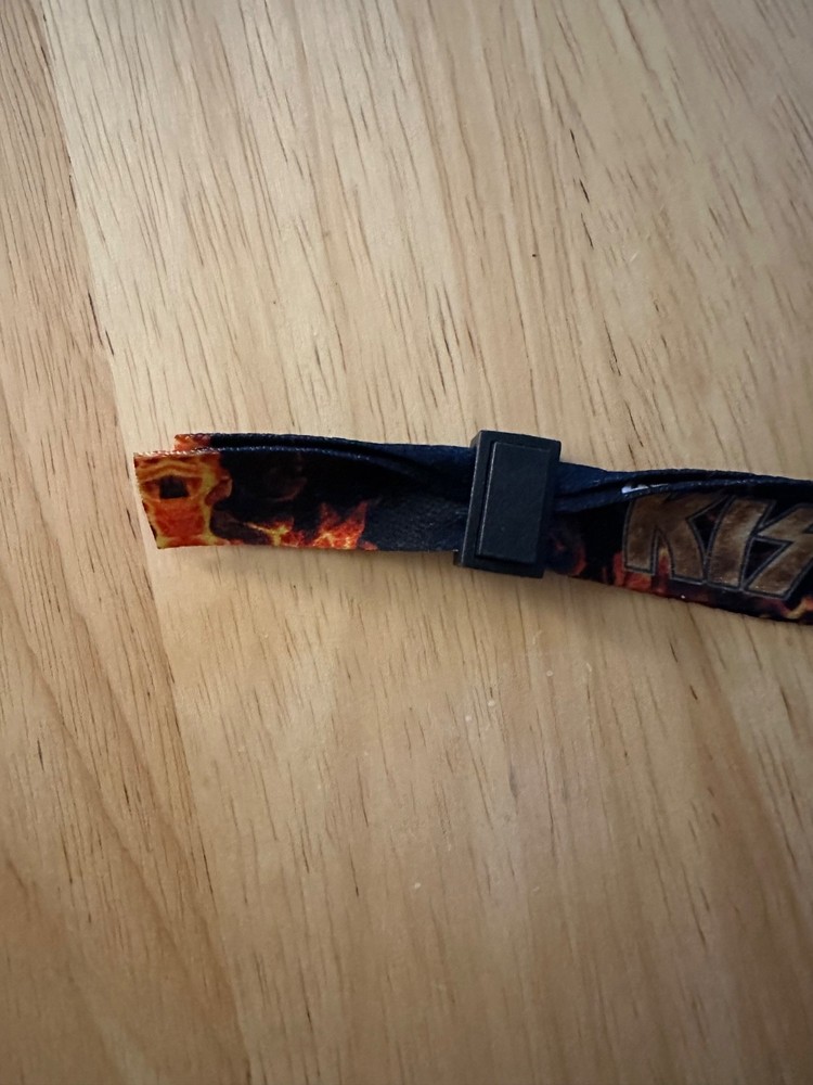 Kiss End of The Road Kiss Army Card and December 2 Show Bracelet