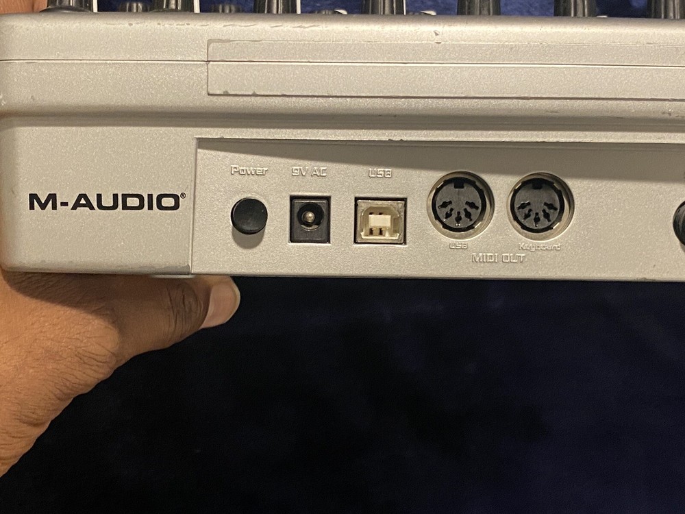 M-Audio Ozone 25 Midi USB Controller Keyboard WORKING