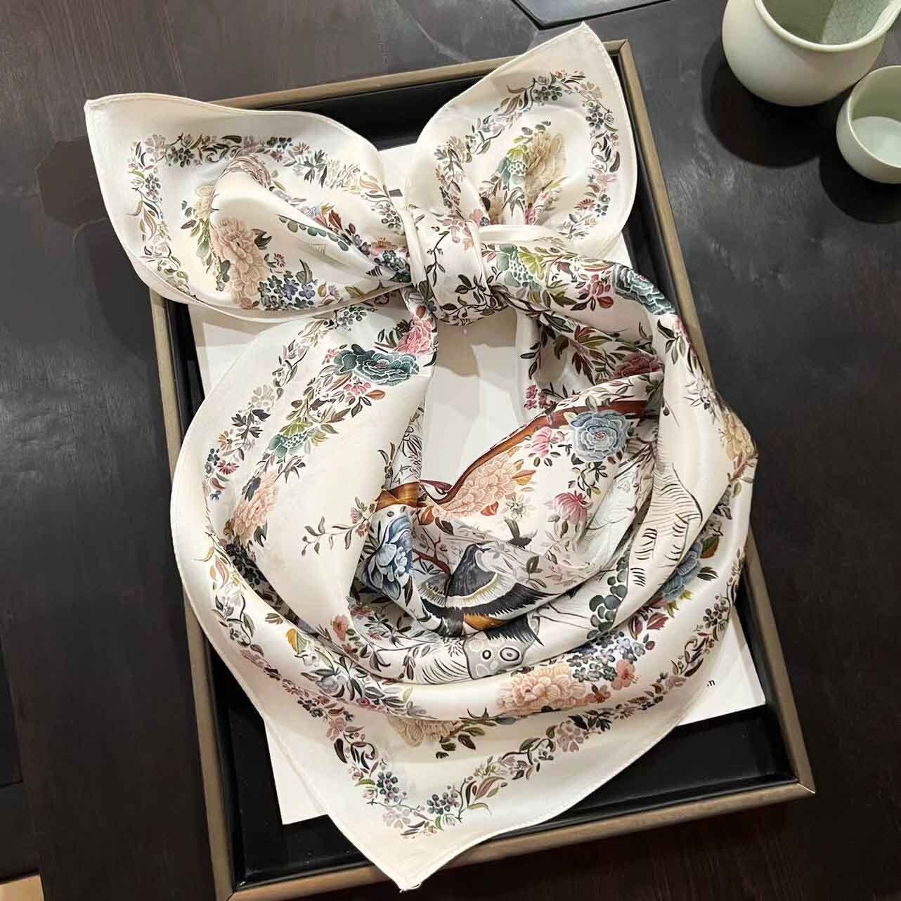 100% Mulberry Silk 27" Square Scarf Women Neckerchief Bandana White Flower Birds