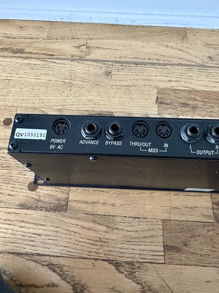 Alesis Quadraverb 20K Bandwith Programmable MIDI Digital Effects Processor