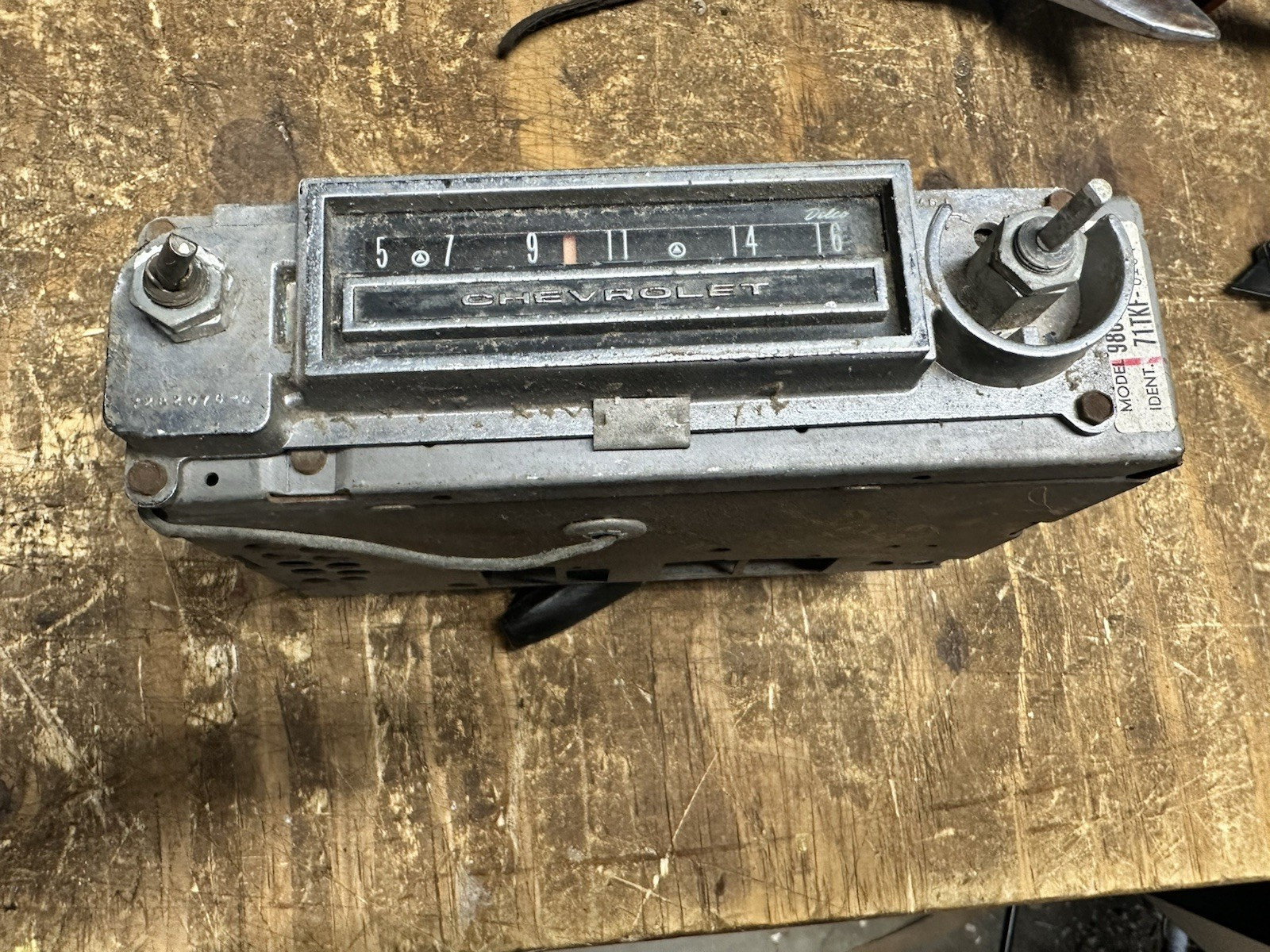 64 65 66 1964 1965 1966 CHEVY / GMC TRUCK RADIO
