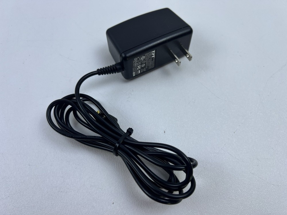 Magellan Maestro 5310 GPS Navigation Bundle + Cables + Accessories READ!