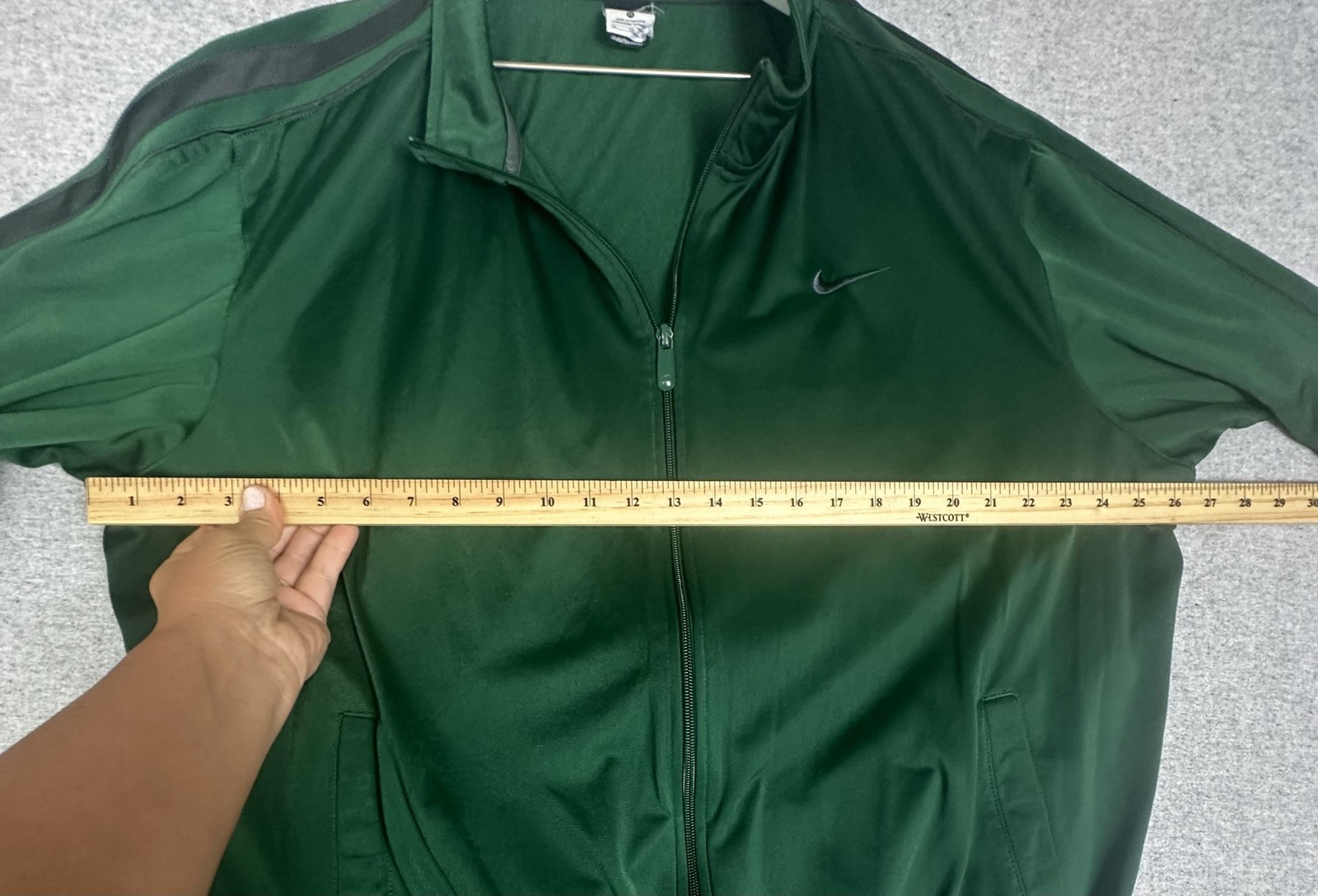 Nike Track Jacket Mens XL Green Striped Sleeves Full Zip Athletic Poly Swoosh